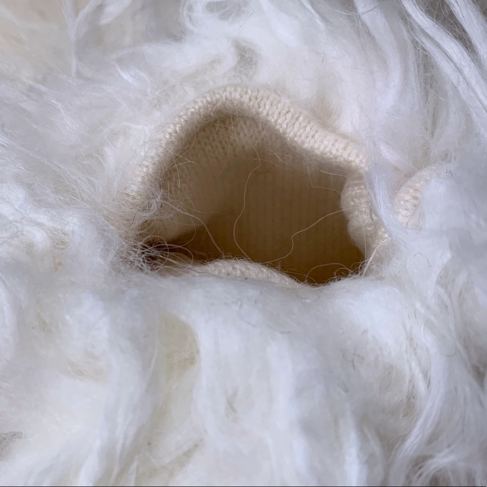 UGG Mongolian Pocket Scarf In Ivory - Picture 3 of 7